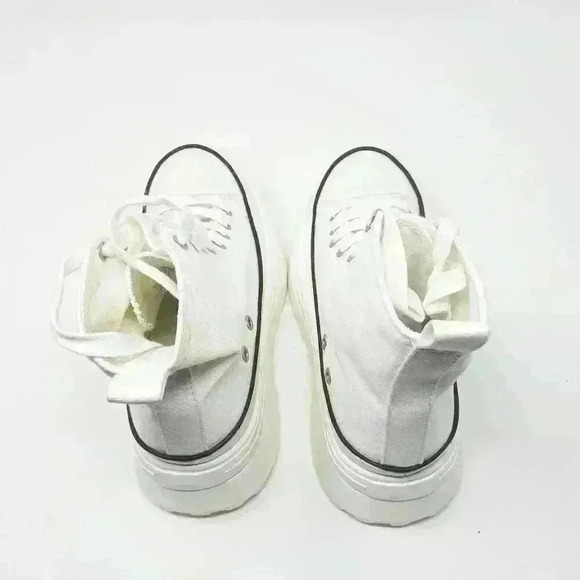 BRAND NEW IN BOX Steve Madden Molliee Sneaker White Fabric - Picture 7 of 9